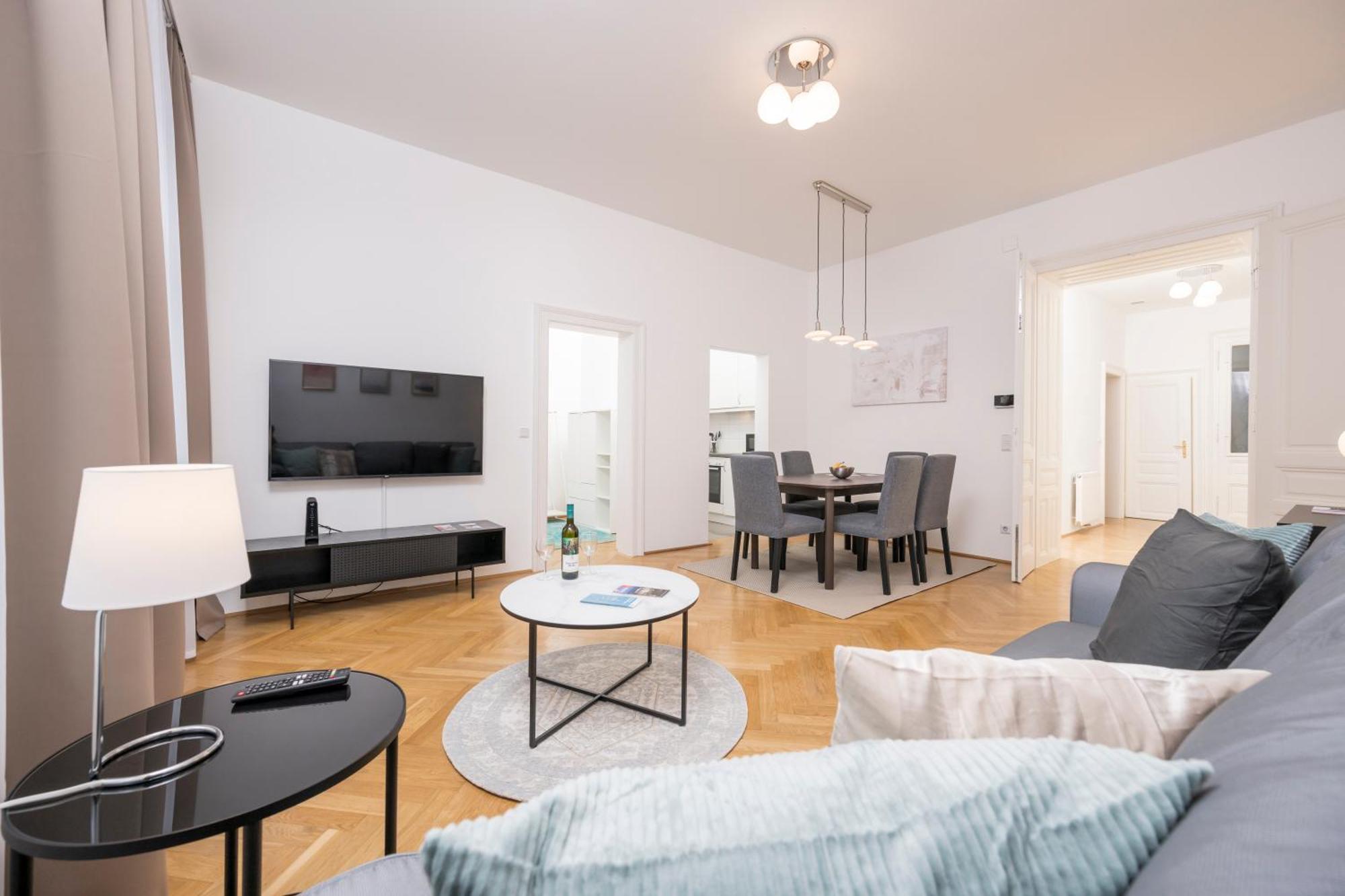 Luxury Suites Liechtenstein Вена Экстерьер фото