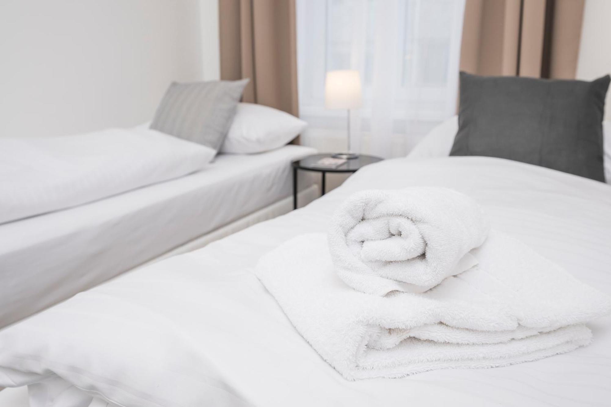 Luxury Suites Liechtenstein Вена Экстерьер фото